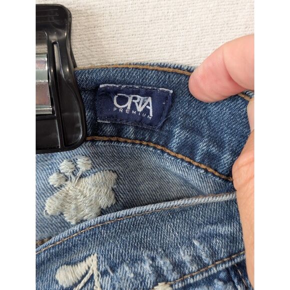 Lucky Brand The Roll Up Denim Shorts Butterfly Embroidery Women's Size 6/28 - Picture 10 of 10